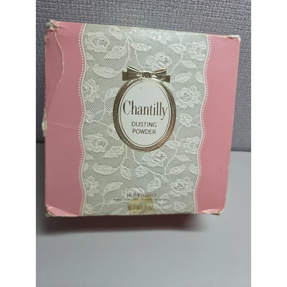 Vintage CHANTILLY by Houbigant Dusting Powder 5 oz  New York NOS